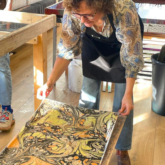 Unieke zijde sjaal gemaakt tijdens de creatieve sjaal workshop bij Ebru Art House 
